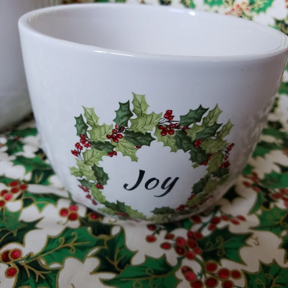 N/A christmas bowls